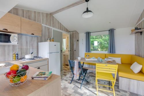 Camping Village de La Guyonnière - Cottage CONFORT - 4 PERS - Photo 3