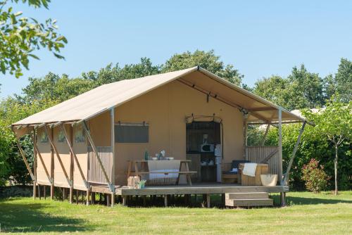 Camping Village de La Guyonnière - Woody Lodge, with air conditioning - 3 bedrooms - Photo 1