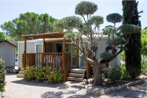 Tamarit Beach Resort - Cottage Patio - Photo 1