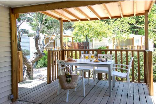 Tamarit Beach Resort - Cottage Patio - Photo 10