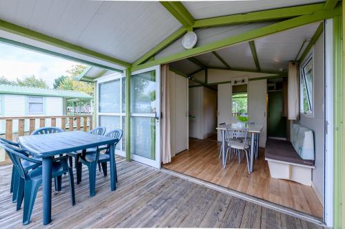 Camping L'Arbre d'Or - Chalet 2 bedrooms - 27m² - Photo 2