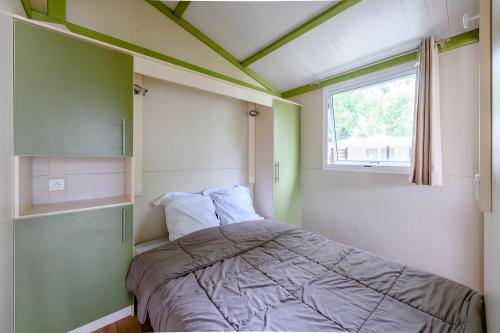 Camping L'Arbre d'Or - Chalet 2 bedrooms - 27m² - Photo 7