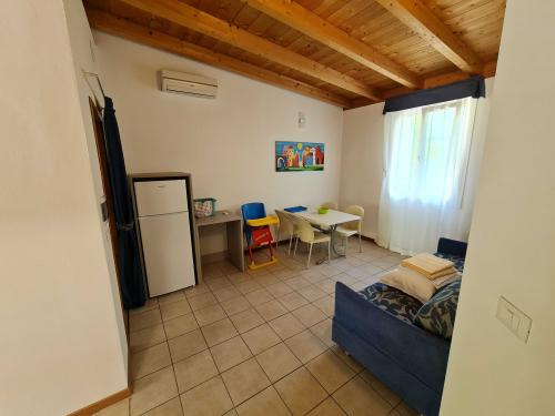 Tahiti Camping & Thermae Bungalow Park - Chalet Peonia - 28m² - 2 bedrooms - Photo 2