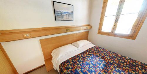 Tahiti Camping & Thermae Bungalow Park - Bungalow 'Mimosa' - 32m² - 2 bedrooms - Photo 3