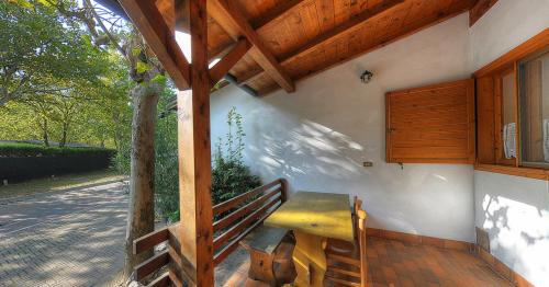 Tahiti Camping & Thermae Bungalow Park - Bungalow 'Mimosa' - 32m² - 2 bedrooms - Photo 5