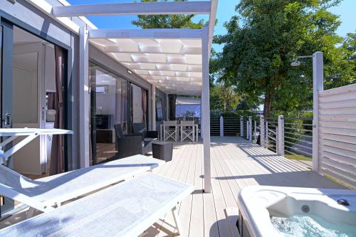 Camping Village Tahiti - Mobilhome 'Giglio' - 35m² - 2 bedrooms - Photo 3