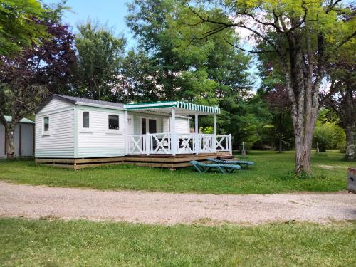 Camping FONTAINE DU ROC - SPACIOUS MOBIL HOME 4 PEOPLE - Photo 2