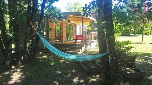 Camping FONTAINE DU ROC - BUNGALOW LUXE 6 p. - Photo 1