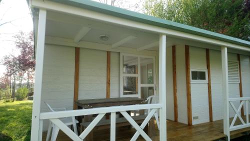 Camping FONTAINE DU ROC - Comfortable cottage - Photo 1
