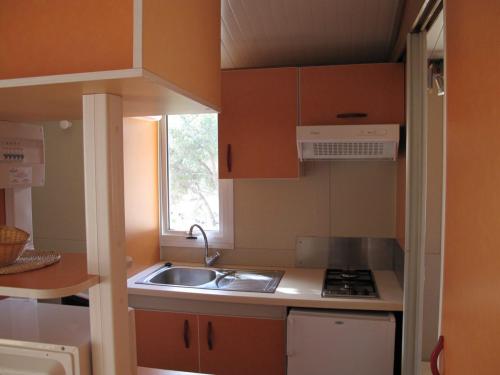 Camping Roca Grossa - Bungalow Thianon 4pax - Photo 4