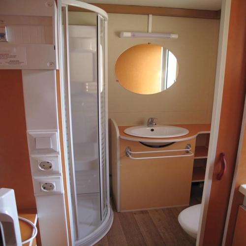 Camping Roca Grossa - Bungalow Moréa 5pax - Photo 8