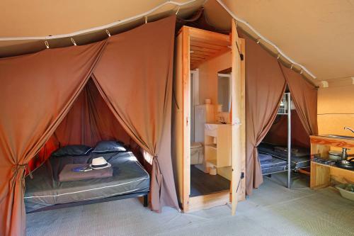 Huttopia Millau - Sweet Wood & Canvas tent + - Photo 2