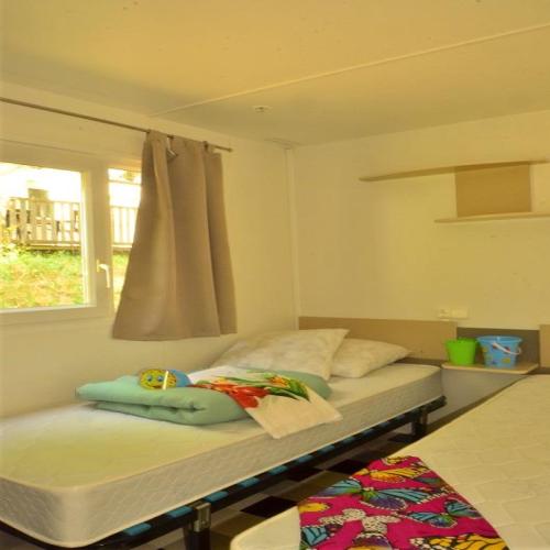 Camping Les Terrasses du Lac - Cottage with air conditionned 26m² (2 bedrooms) - Photo 6