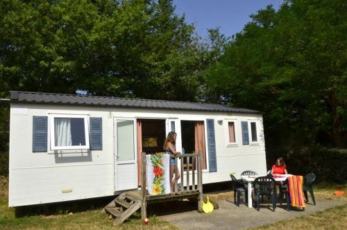 Camping Les Terrasses du Lac - Cottage 3 bedrooms airconditionned 28m² - Photo 2