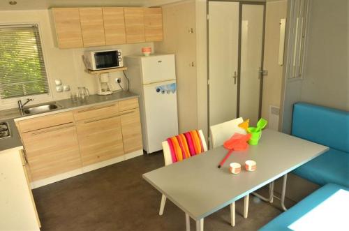 Camping Les Terrasses du Lac - Cocoon air-conditionned (2 bedrooms) 26m² - Photo 3