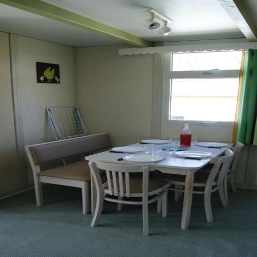 Camping Le Roc del Rey - Chalet 2 bedrooms - Photo 5