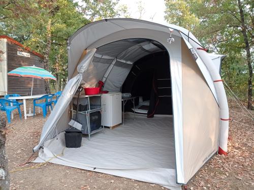 Camping Le Roc del Rey - Tente équipée 4 personnes - Photo 2