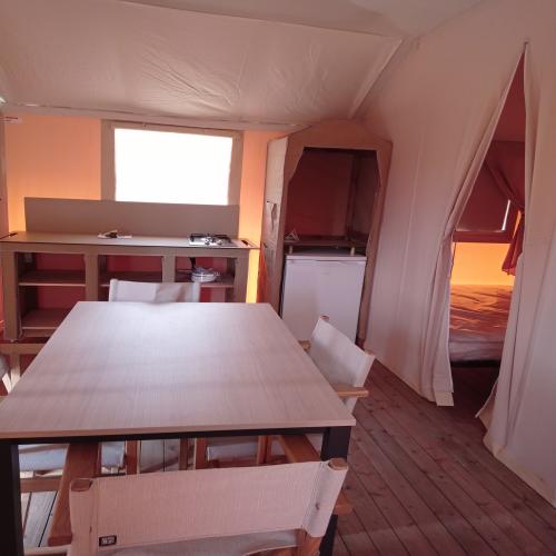 Camping Le Roc del Rey - Jungle lodge 4 personnes - Photo 2