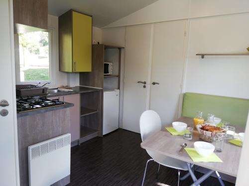 Camping Audinac les Bains - Mobil home - 2 Rooms - Photo 3