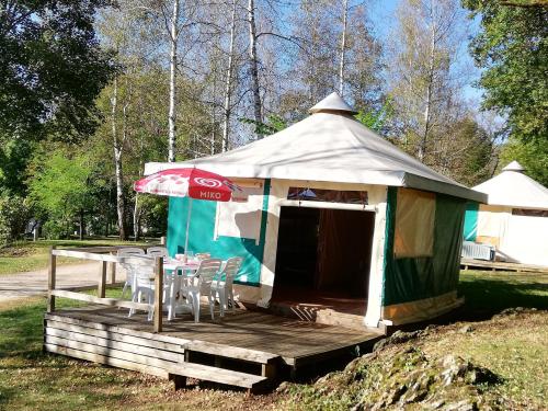 Camping Audinac les Bains - Bungalow canvas TRIGANO - Photo 1