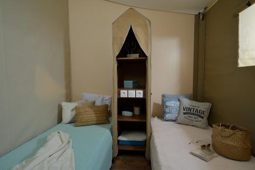 Flower Camping Les Granges - Wood Lodge 25 m2 (2ch-4pers)+ terrasse couverte - Photo 4
