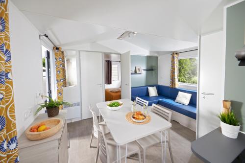 Flower Camping Les Granges - New// Homeflower Premium 29m² (2 bedrooms) + sheltered terrace (2020) - Photo 3