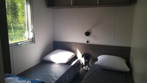 Camping Les Acacias - Mobil-Home 4 chambres 40m² - 2 Salles de Bain avec terrasses intégrées - 8 personnes - Photo 1
