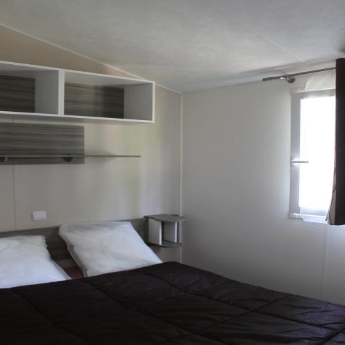 Camping Les Acacias - Mobil-home 2 bedrooms 32m² + terrace 8 m² - Photo 10