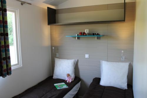 Camping Les Acacias - Mobile Home 3 bedrooms 36m² + terrace 18m² - Photo 2