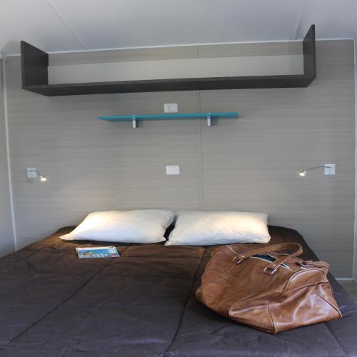 Camping Les Acacias - Mobile Home 3 bedrooms 36m² + terrace 18m² - Photo 3