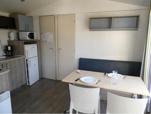 Flower Camping Les Étangs Mina*** - Mobil home by a pond Comfort 29m² (2 bedrooms) terrace - Photo 2