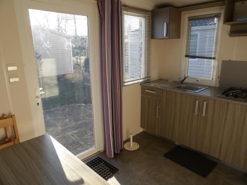 Flower Camping Les Étangs Mina*** - Mobil home Comfort Duo 17m² (1 bedroom) terrace + TV - Photo 2