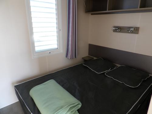 Flower Camping Les Étangs Mina*** - Mobil home Comfort Duo 17m² (1 bedroom) terrace + TV - Photo 3
