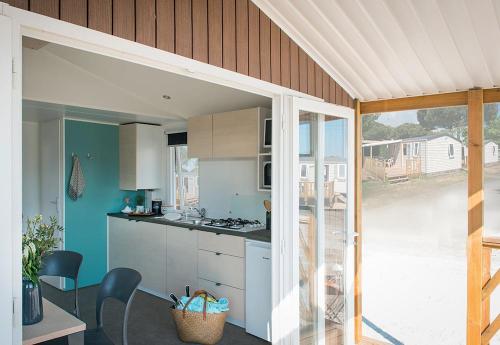 Camping des Mûres - Mobil-home Comfort Plus Vineyards-side - Photo 3