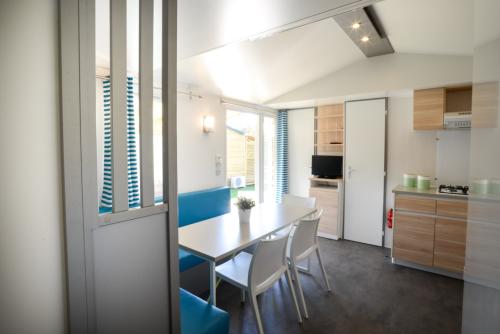 Camping des Mûres - Mobil-home Comfort Plus Vineyards-side - Photo 3