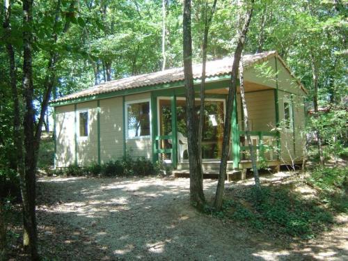Camping du Chêne Vert - Bungalow Castelnau de Montmiral 38,50m² sheltered terrace 2 bedrooms - Photo 1