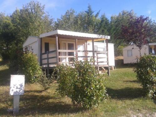 Camping du Chêne Vert - Mobile home Rétro 38m² sheltered terrace 2 bedrooms - Photo 1
