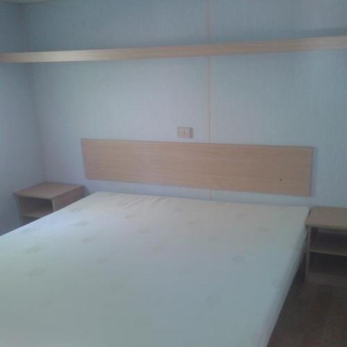 Camping du Chêne Vert - Mobile home Rétro 38m² sheltered terrace 2 bedrooms - Photo 6
