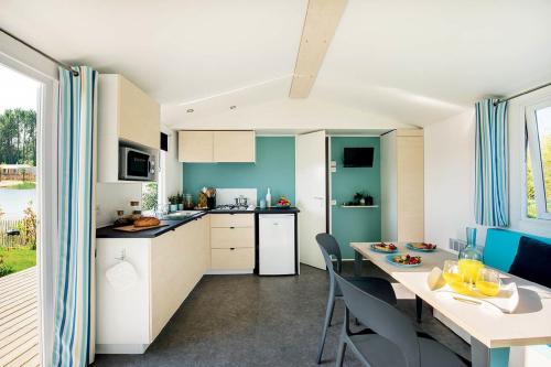 Camping du Chêne Vert - Mobil-home PREMIUM+ Albi-2/ 2 chambres avec salle de douche privative - Photo 1