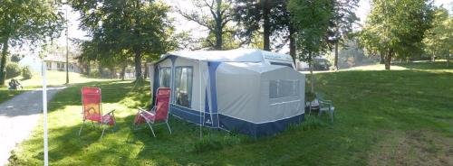 Camping Le Plô - Caravan (beds made on arrival, no extra charge) - Photo 2