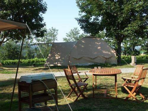 Camping Le Plô - Big tent Luxe Karsten without toilet blocks (beds made on arrival, no extra charge) - Photo 2