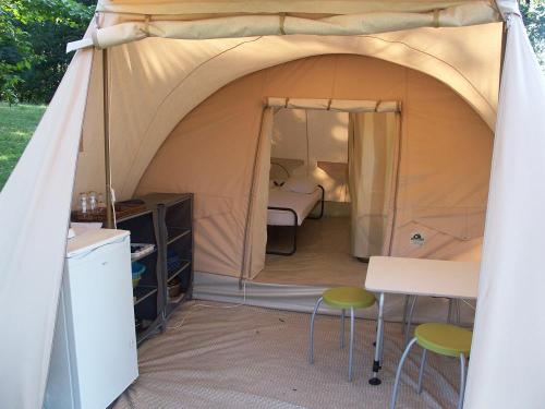 Camping Le Plô - Big tent Luxe Karsten without toilet blocks (beds made on arrival, no extra charge) - Photo 3