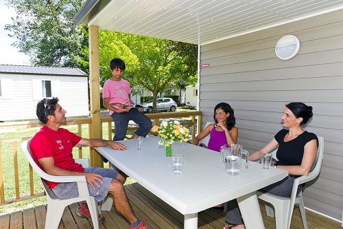 Camping Les Pommiers d'Aiguelèze - Mobilhome air-conditioned - 31 m² - 2 bedrooms - Photo 1