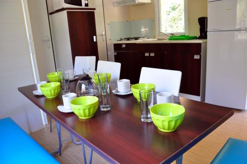Camping Les Pommiers d'Aiguelèze - O'Hara Mobile home - Photo 2