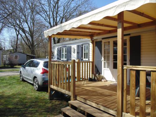Flower Camping La Clairière - Les Economiques : Mobil-home STANDARD 2 bedrooms + covered terrace 15m² + TV - Photo 5