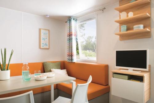 Flower Camping La Clairière - Les Cocoons - Mobil-home Confort + 1 bedroom - Photo 2