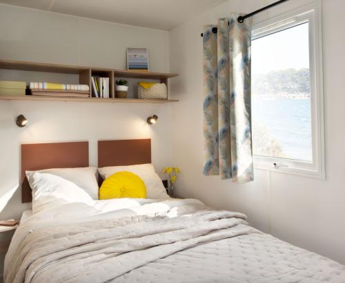 Flower Camping Du Lac De Thésauque - Mobile-home Confort 35m² - 3 bedrooms + terrace + TV + air-conditioning - Photo 3