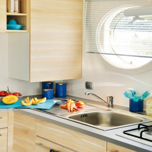 Flower Camping Du Lac De Thésauque - Mobile-home Confort 33m² 2 bedrooms + air-conditioning + TV + Dishwasher + sheltered terrace - Photo 8