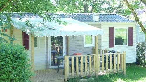 Camping du PIGEONNIER - Mobil-home Trigano LUXE 31 m2 ( 3 bedroom ) + half covered terrace - Photo 1
