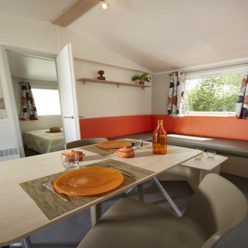 Camping du PIGEONNIER - Mobil-home Trigano LUXE 31 m2 ( 3 bedroom ) + half covered terrace - Photo 2